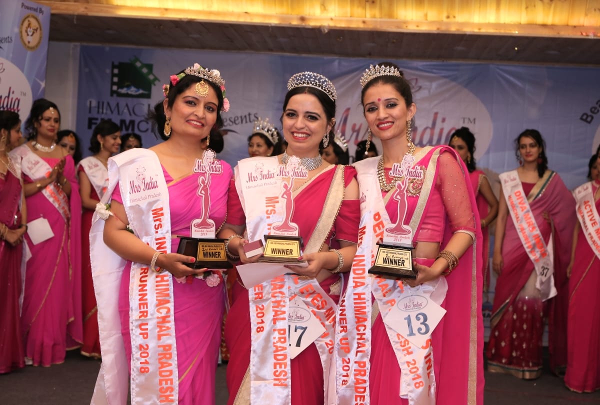 mandi's shefali won the mrs india himachal title
