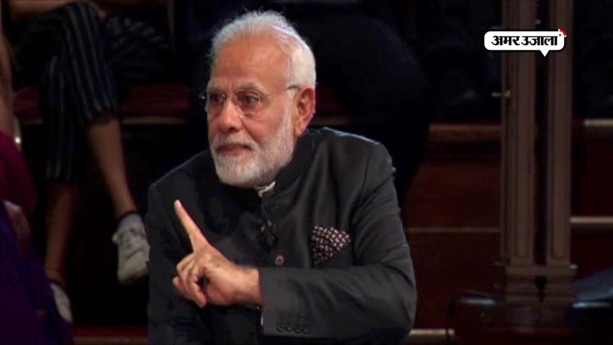 bjp and harish rawat war on pm modi