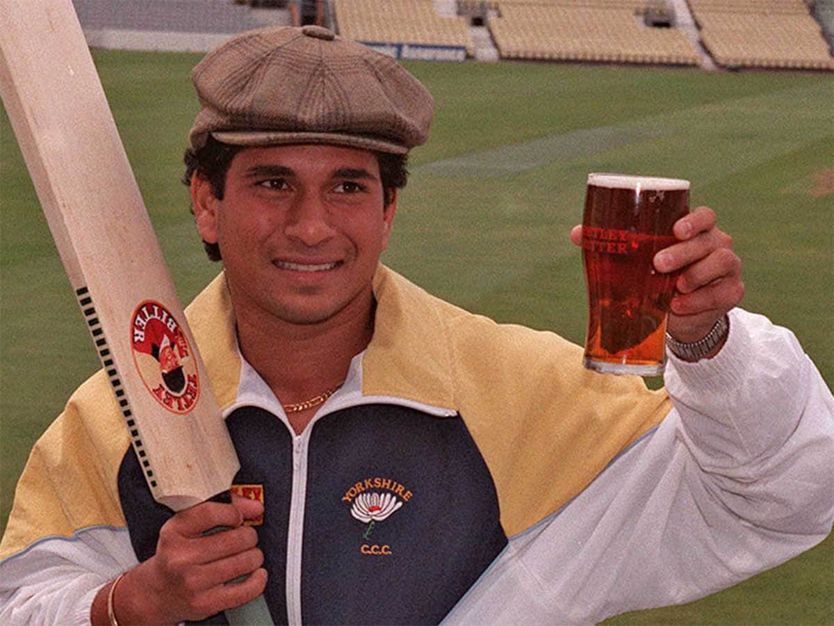 sachin tendulkar smashed fabulous hundred on his birthday against australia in 1998