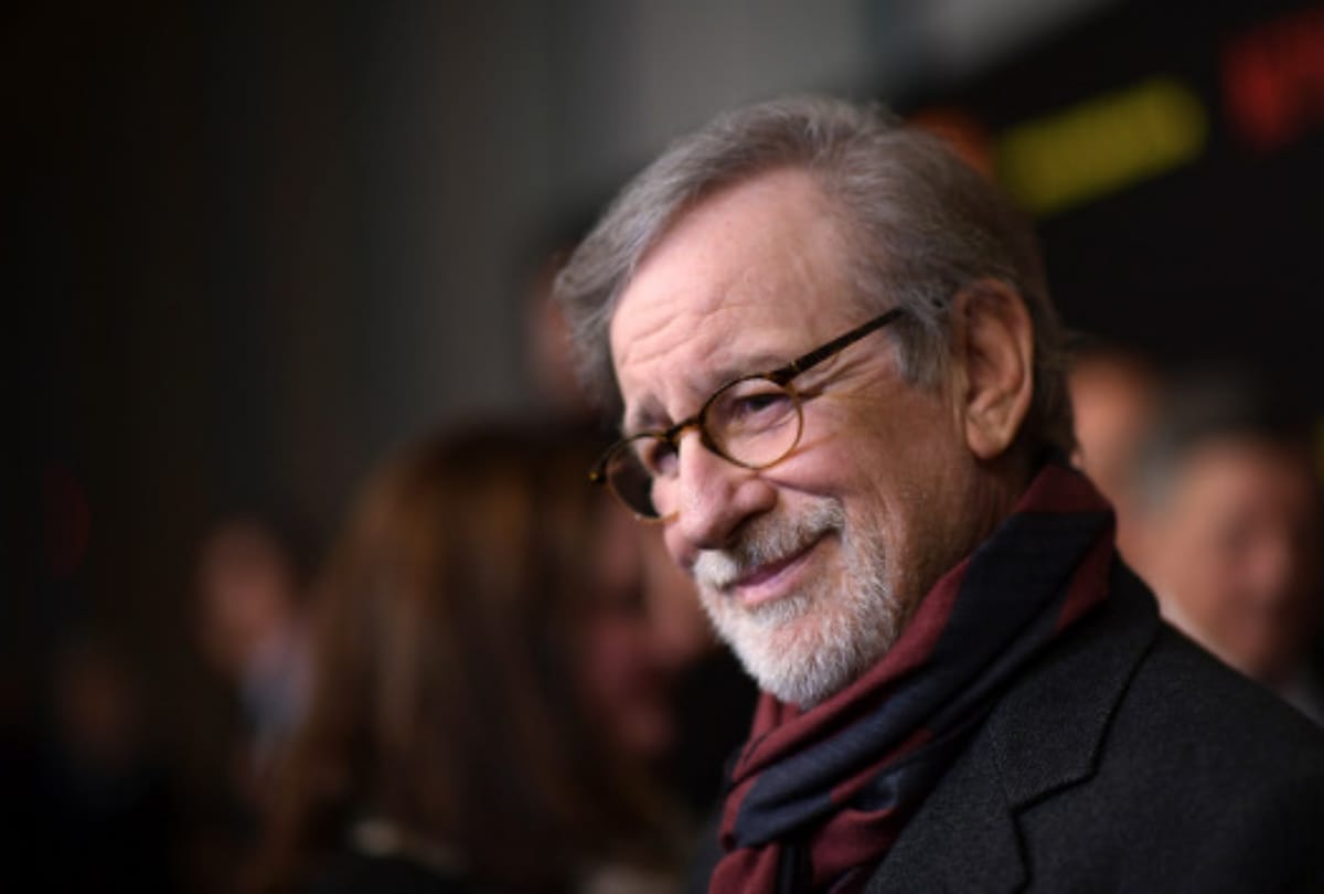 Steven Spielberg Three Time Oscar Winner Film Ready Player One Earns 65 Thousand Crore Film