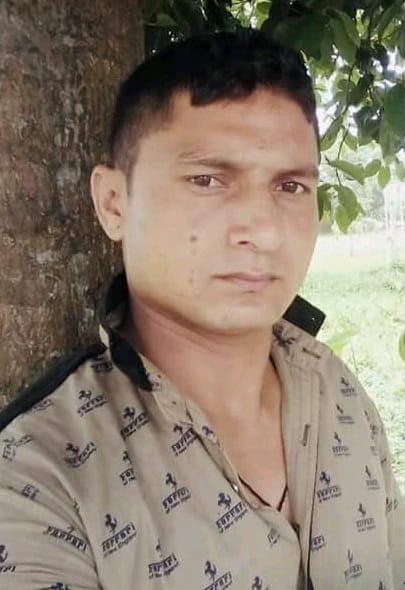Bike rider soldier dies from pickup collision 