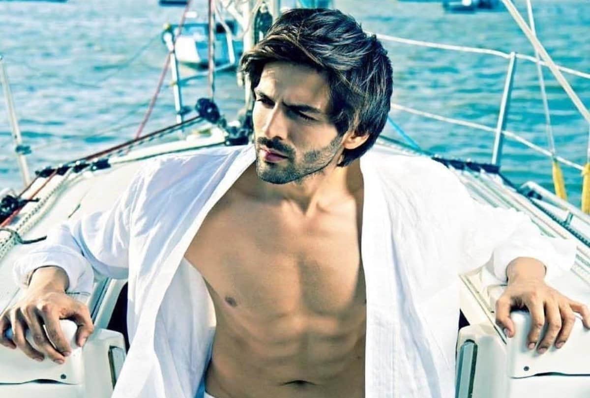 Kartik Aaryan remembers his struggle days during Luka Chuppi song launch