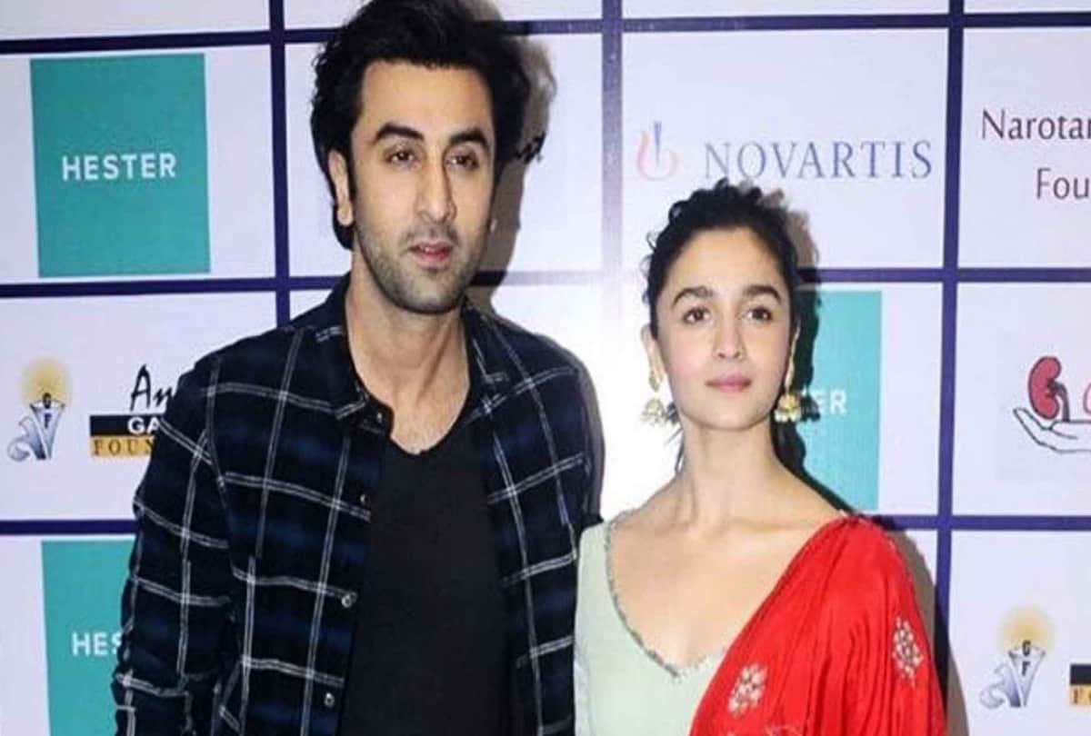 ranbir kapoor reveals his marriage plans on twitter