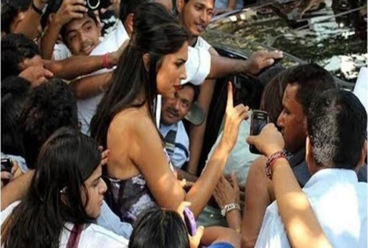 these bollywood actress were teased and touched in publically