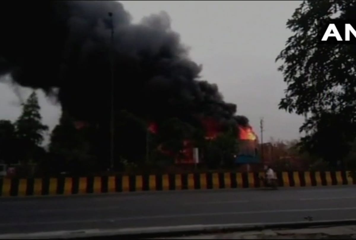fire catches in pipe factory near kauushambi metro station, fire official injured