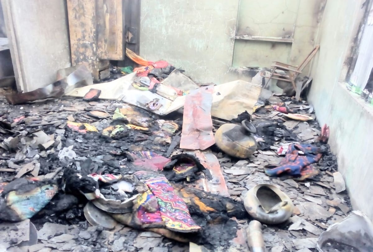 house and cowshed gutted in fire at mandi and solan himachal