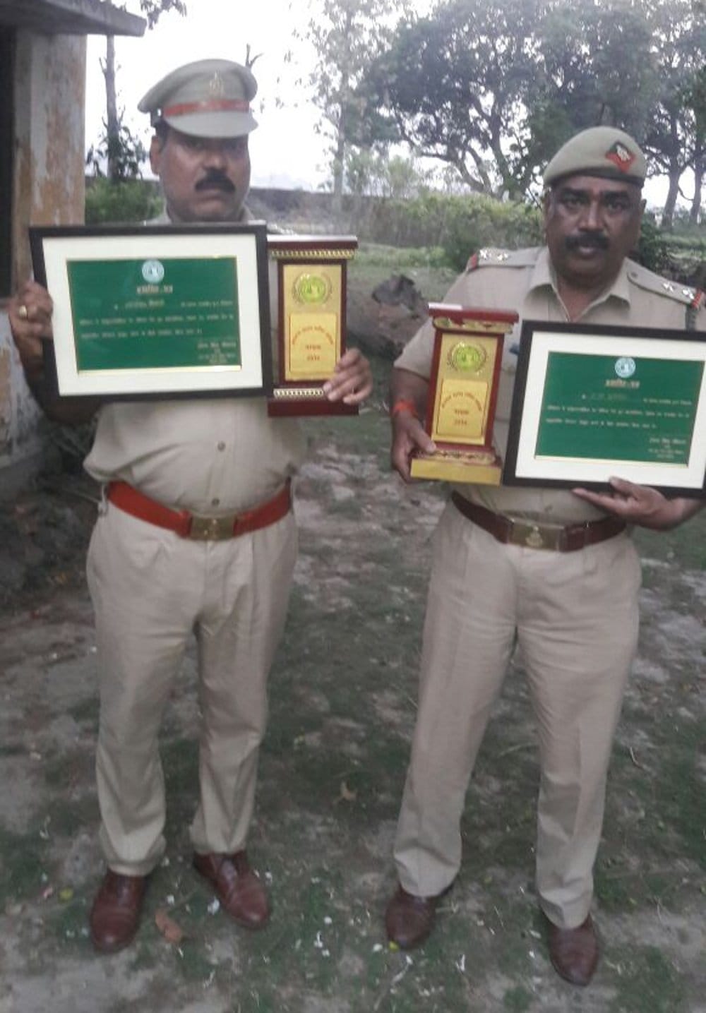 Honored four actors who saved the leopard