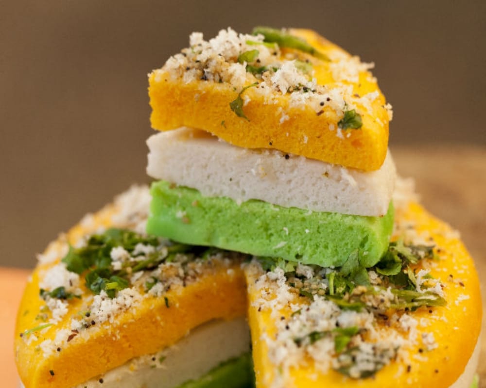 Know the recipe of idli style rainbow dhokla