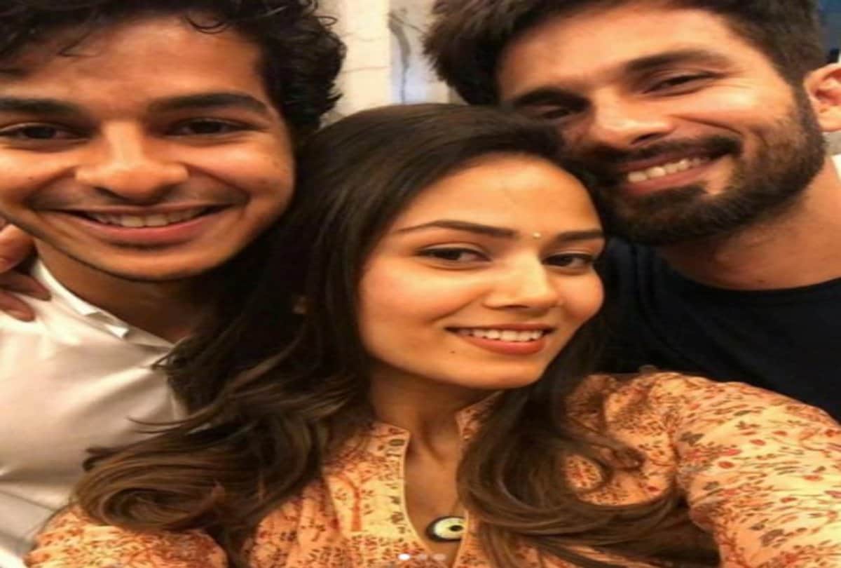 ishaan khattar have fun with shahid kapoor and meera rajput on the screening of beyond the clouds