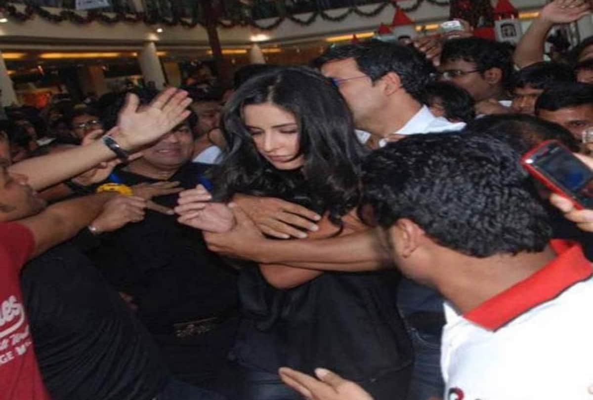 these bollywood actress were teased and touched in publically