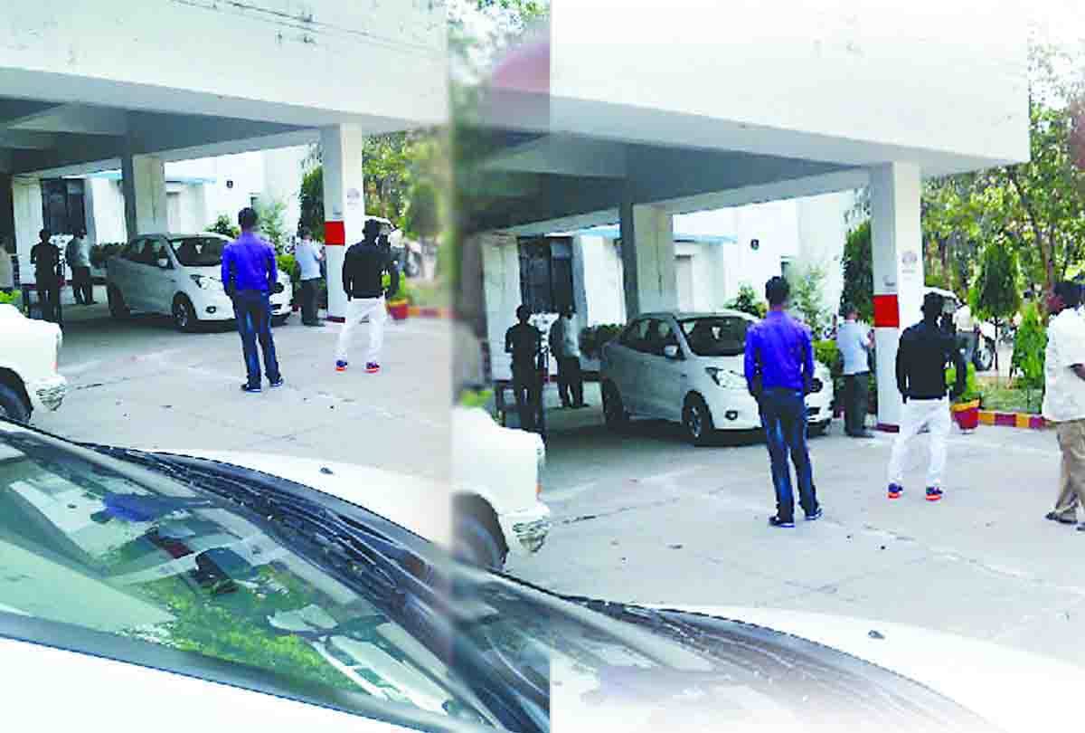 due to car parking ruckus in State GST zonal office