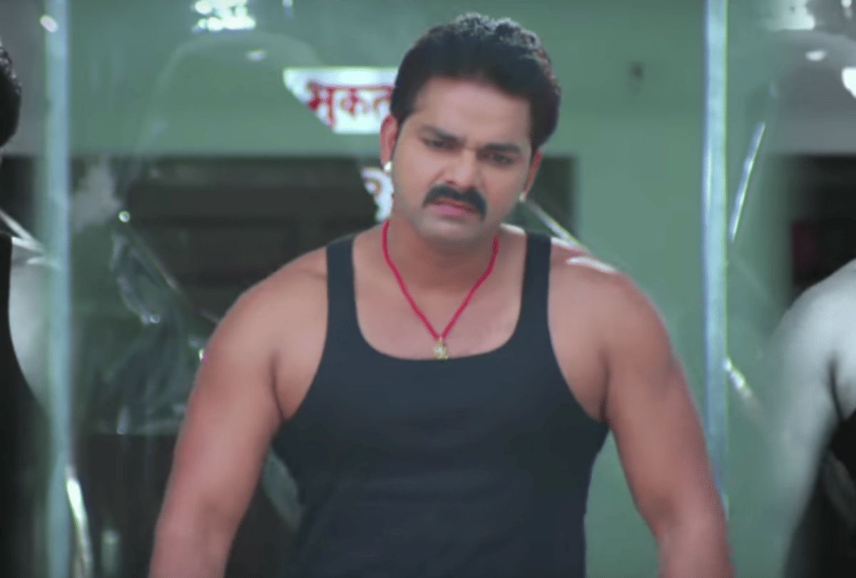 bhojpuri actor Pawan Singh new song Palangiya A Piya Sone Na Diya has been viral on social media