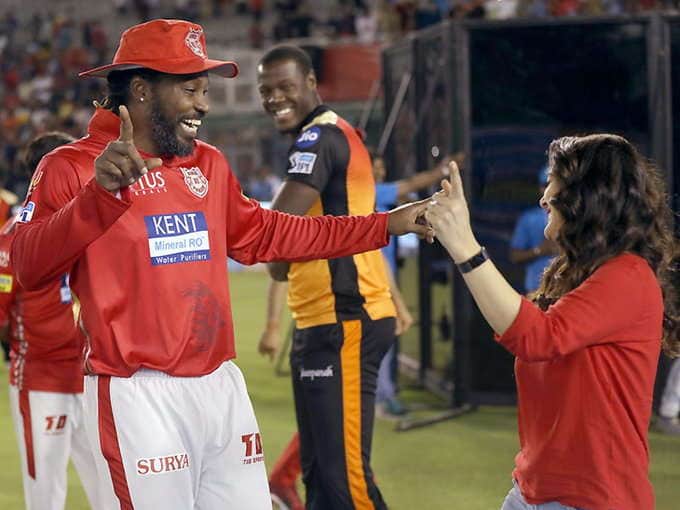 Preity Zinta hot photos, chris gayle, ipl match, kings XI punjab 