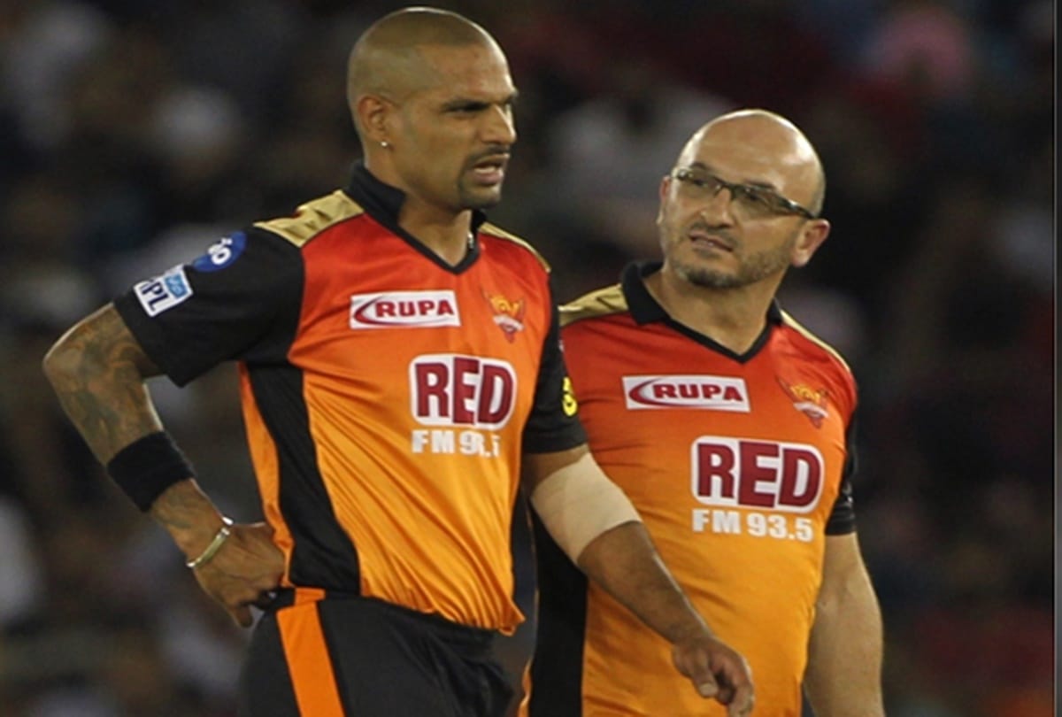 IPL 2018:SRH opener Shikhar Dhawan injured against Kings Eleven Punjab