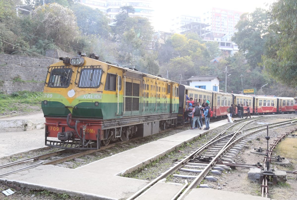 three special trains started on heritage track for tourism season