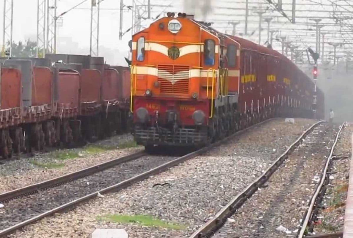 Sealdah jammu tawi humsafar express will stop in varanasi