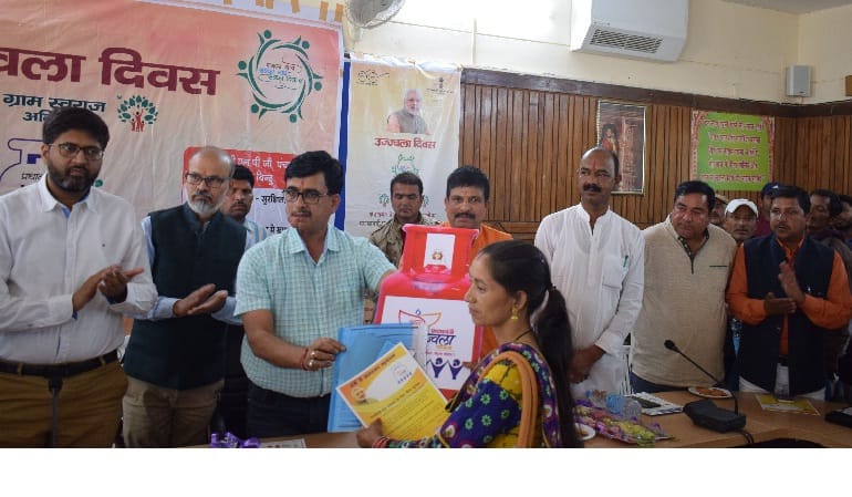 Launch of bright day under Village Swaraj fortnight