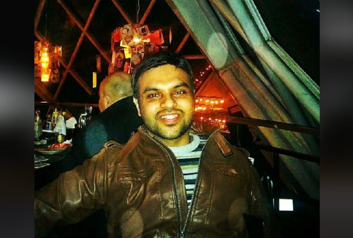 insurance company manager commits suicide in house but relatives alleges wife for murder 