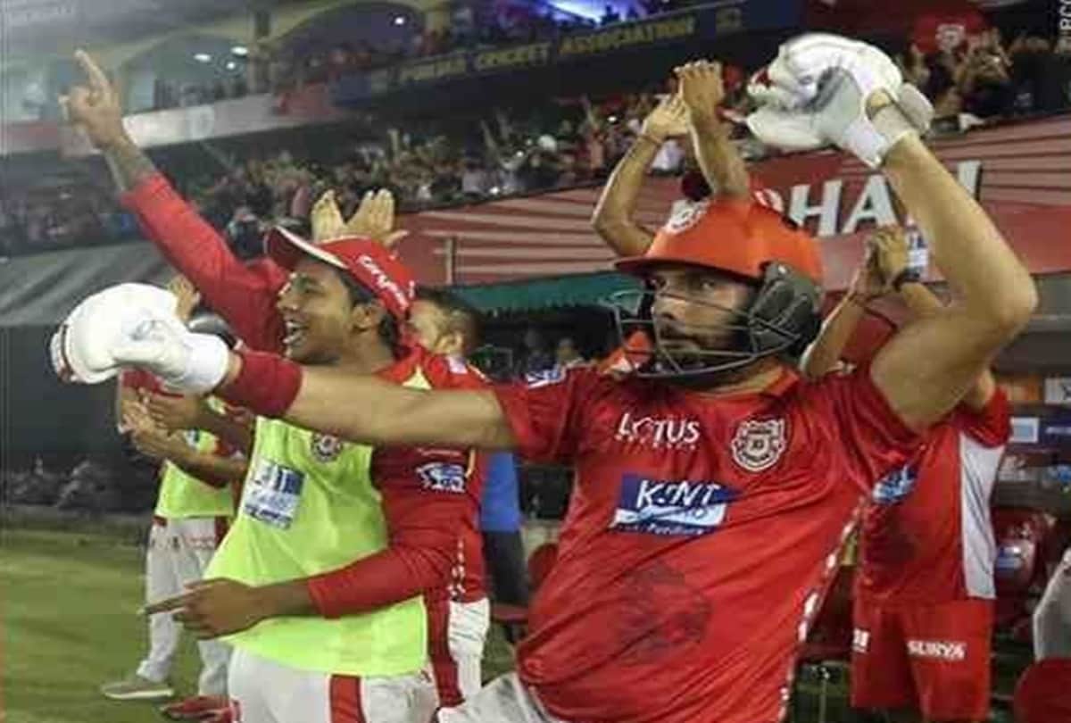 VIDEO: Yuvraj Singh celebrates Chris Gayle's century in gangnam style
