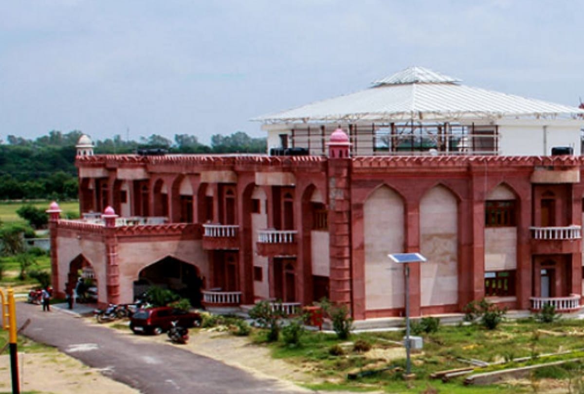urdu university student will get a chance to study in foreign university