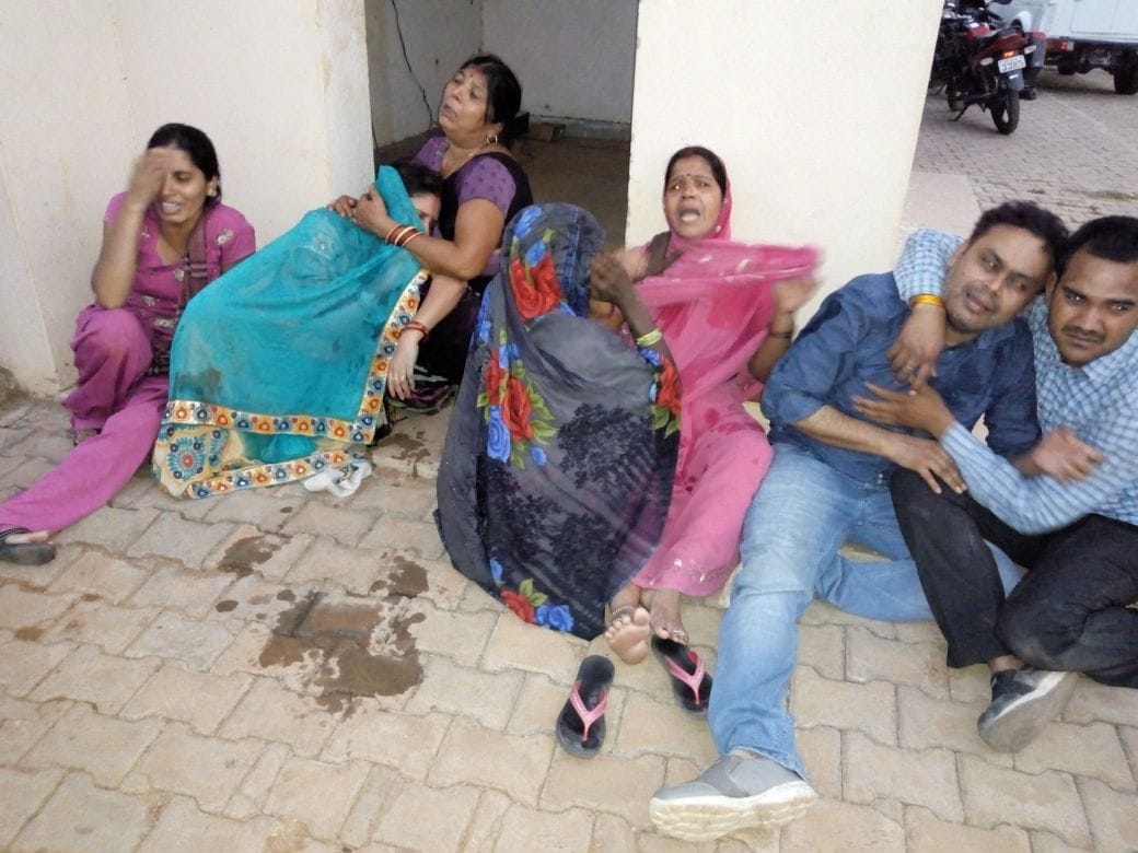 परिवार के चार लोगों की मौत की खबर सुनते ही परिवार में मचा कोहराम