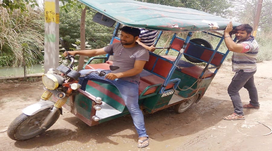 Road condition in Baghpat bad, People are having trouble