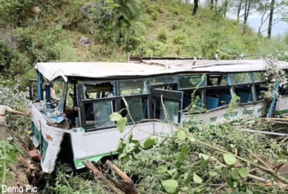 four passenger killed in hrtc bus accident at kinnaur himachal