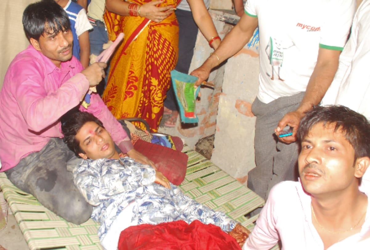 mourning from bareilly to uttarakhand as suv with baratis fell down in gutter, 7 dead in ghaziabad