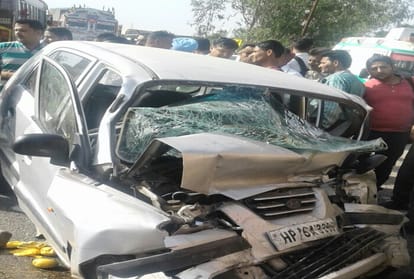  eight injured in collision between two buses and scooty