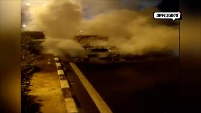 Fire breaks out in a car near Haridwar-Meerut highway