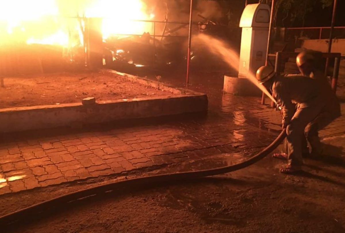 loss of 50 lakh rupees due to fire