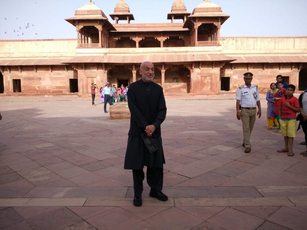 ex president of afghanistan hamid karzai heard to qawwali in fatehpur Sikri  