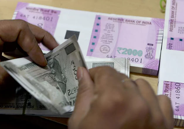 cash crisis in india, more than one crore cash money found in car at sirsa of haryana