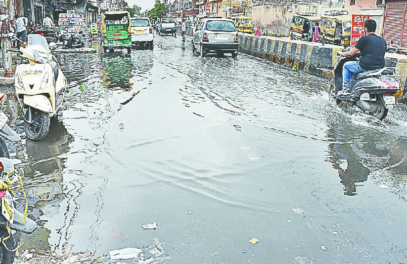 uffan naala , bagpat road par jalbharaav