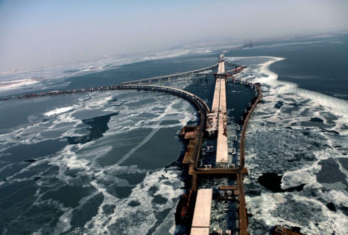 The Longest sea bridge in the world at china