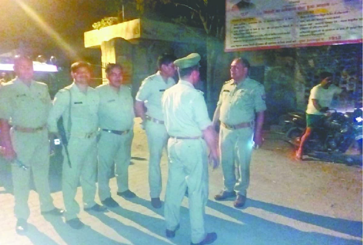 Sub Station operator shot by two young man in dadri of Gautam Buddha Nagar