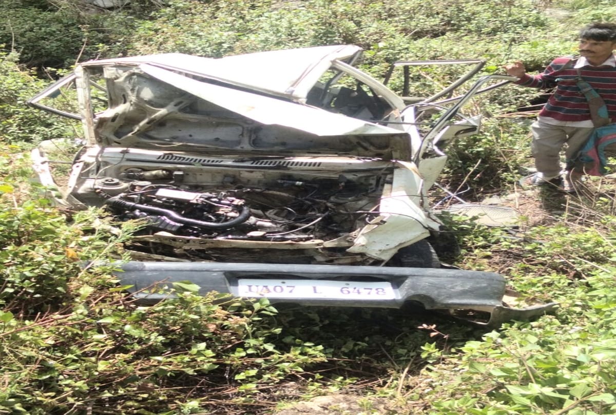 Accident on gangotri highway veterinary doctor and three other killed