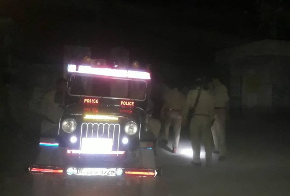 दो नाबालिग व एक युवक को अवैध हिरासत में रखने का आरोप