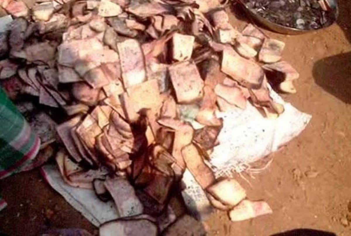 Girlfriend refuses to marriage burns five lakhs rupees 