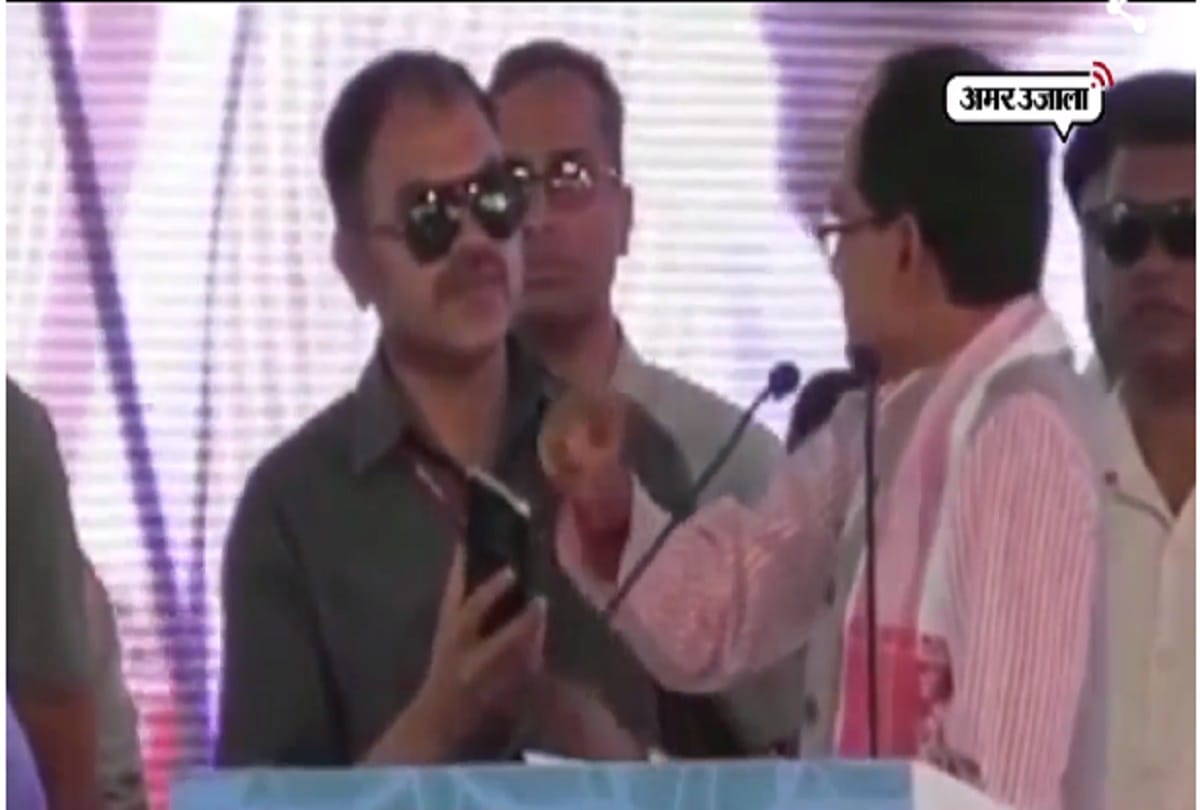 PM Modi call CM Shivraj Chauhan to change Speech