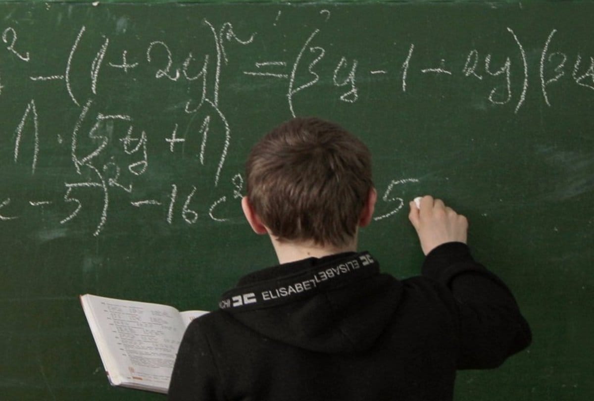 Math Tuition Teacher Becomes a Billionaire in China 