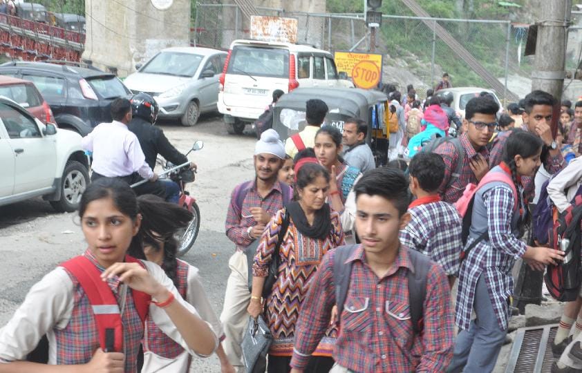 चालकों की हड़ताल के आगे अफसरशाही भी बेबस