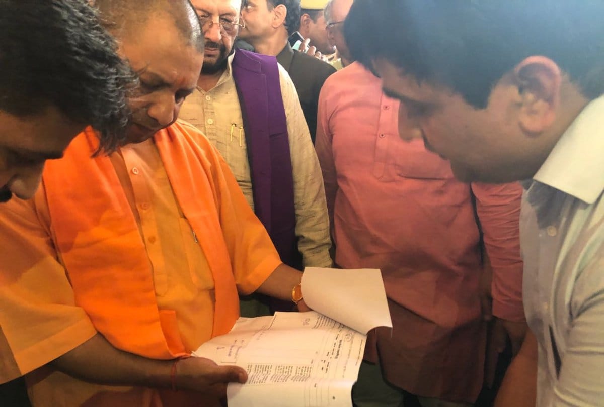 cm yogi surprise visit to shahjahanpur 