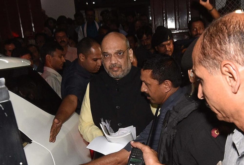 amit shah meeting with party leaders in lucknow.