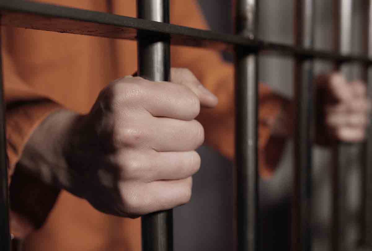VIP treatment in jail for money
