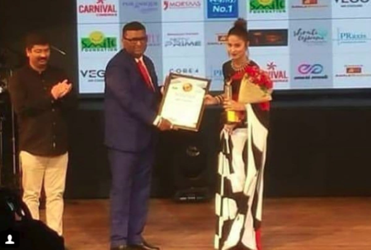Hina Khan get Dada Saheb Phalke Award for Best Actor for Reality Show Bigg Boss