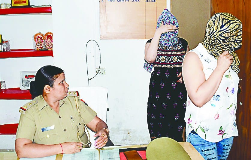 videshi mahila jail bheji