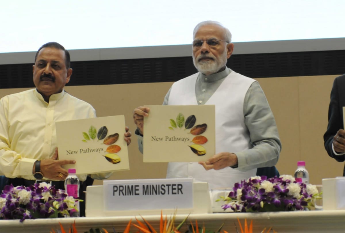 prime minister narendra modi addressed at civil service awards