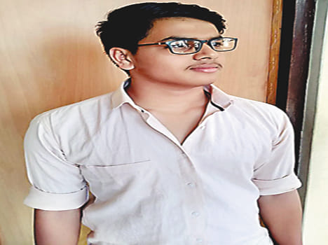 आयुष उर्फ शरद सचान(फाइल फोटो )