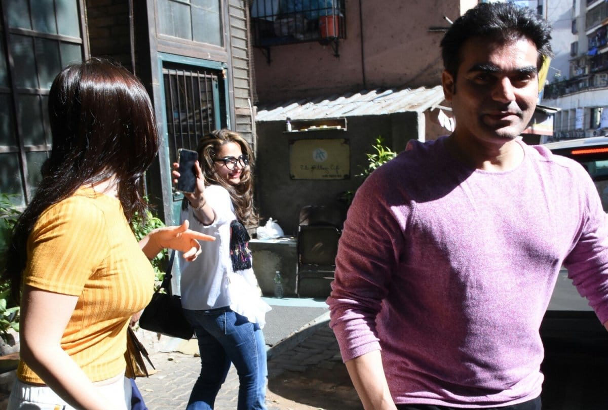 arbaaz khan and his girlfriend met malika arora family